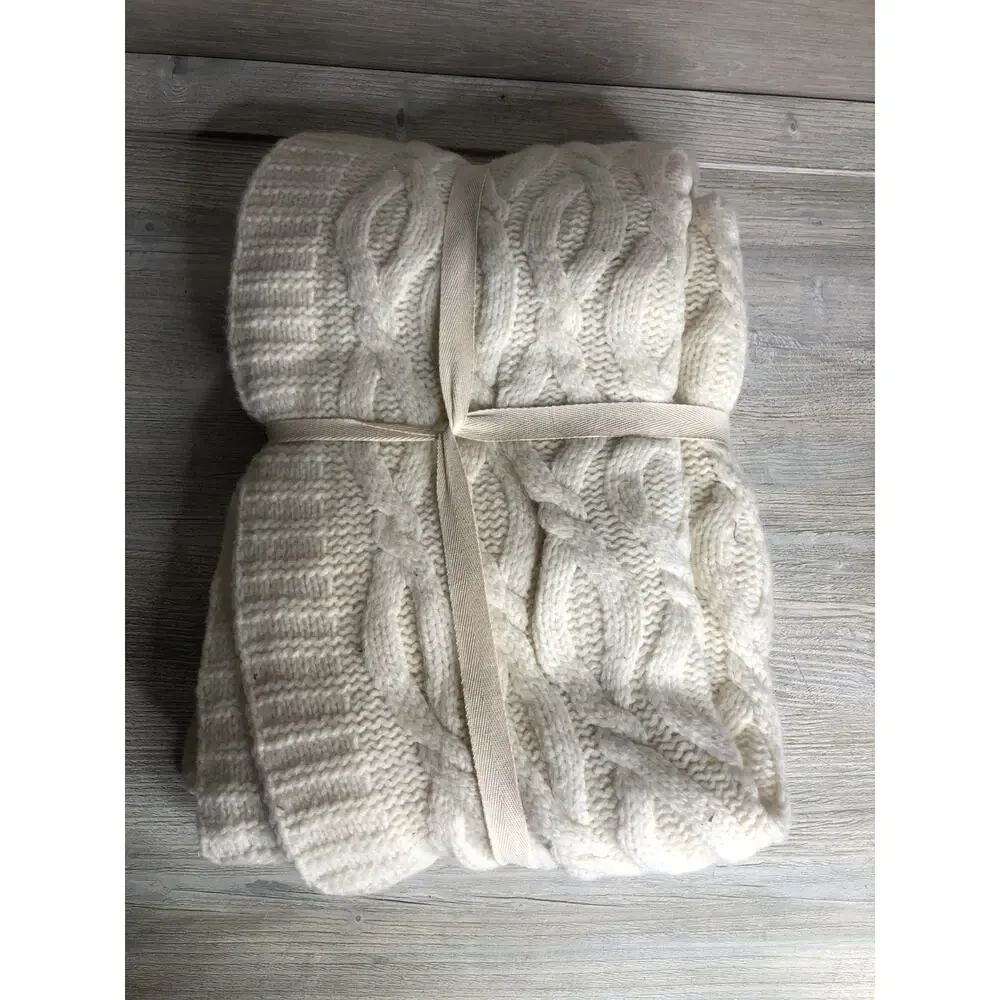 Nord Snow Knitted Throw Developed In Norway Made In Lithuania 100% Merino Wool